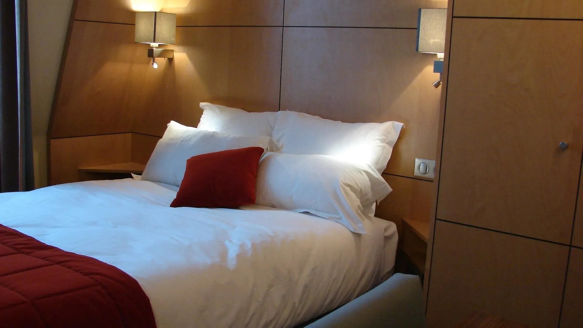 Hotel De L'Universite Paris